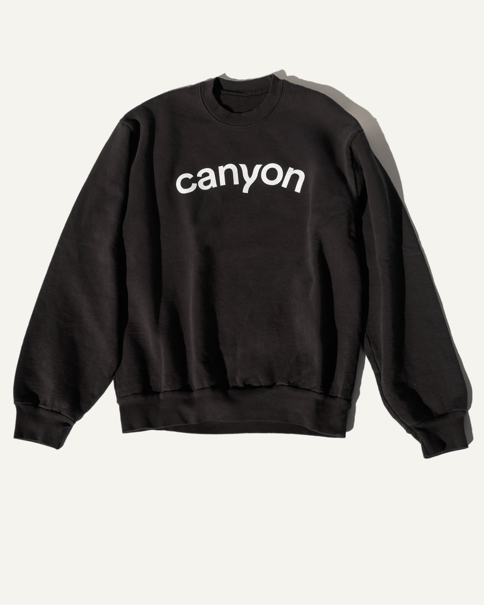 Canyon Sweatshirt in Black
